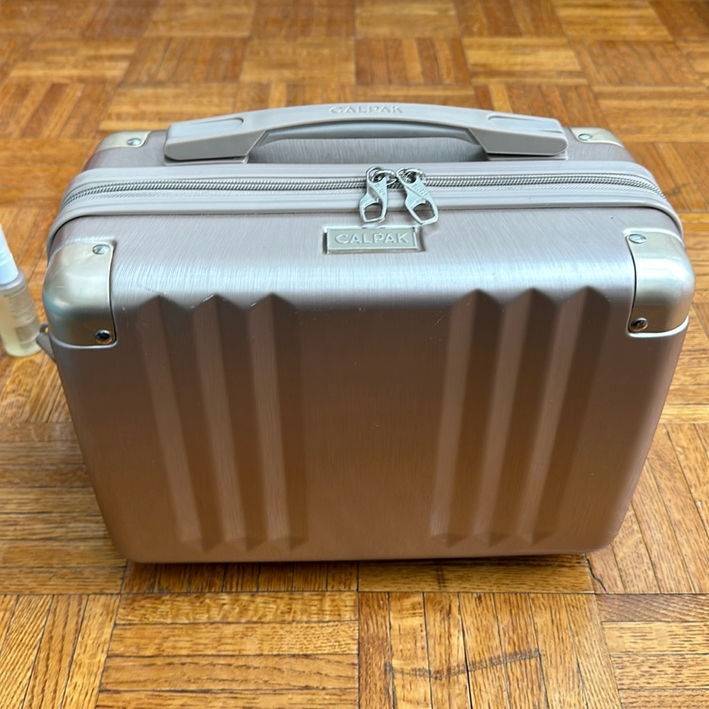 Vanity case